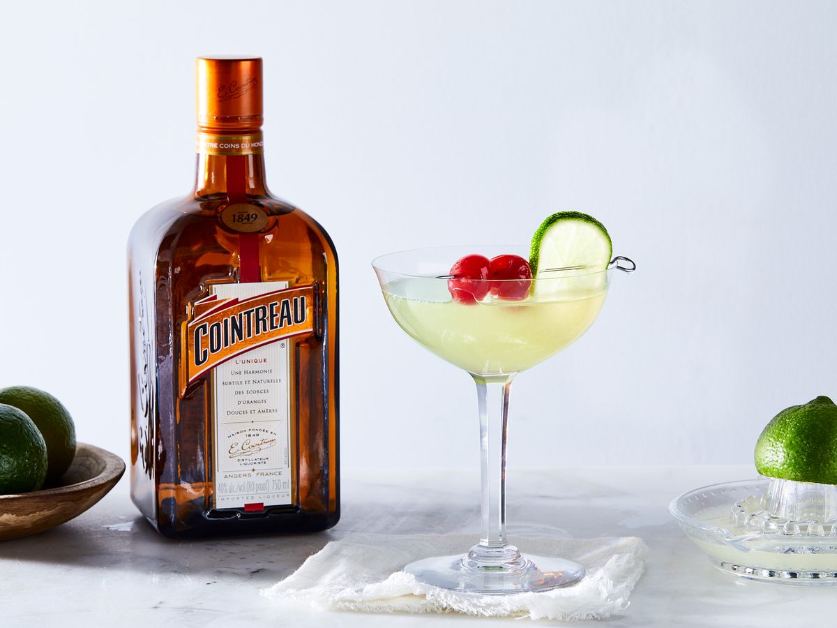 Cointreau orange liqueur 0.75 - Image 2